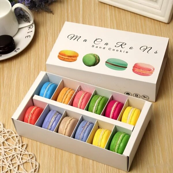 2023121416443151 Macaron doboz fehér mintás 12 részes-10 darab