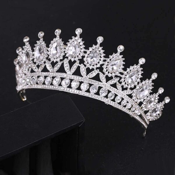 Csepp Kristályokkal Díszített Hercegnő Tiara - Fejdísz és Torta Dekoráció Csepp Kristályokkal Díszített Hercegnő Tiara - Fejdísz és Torta Dekoráció